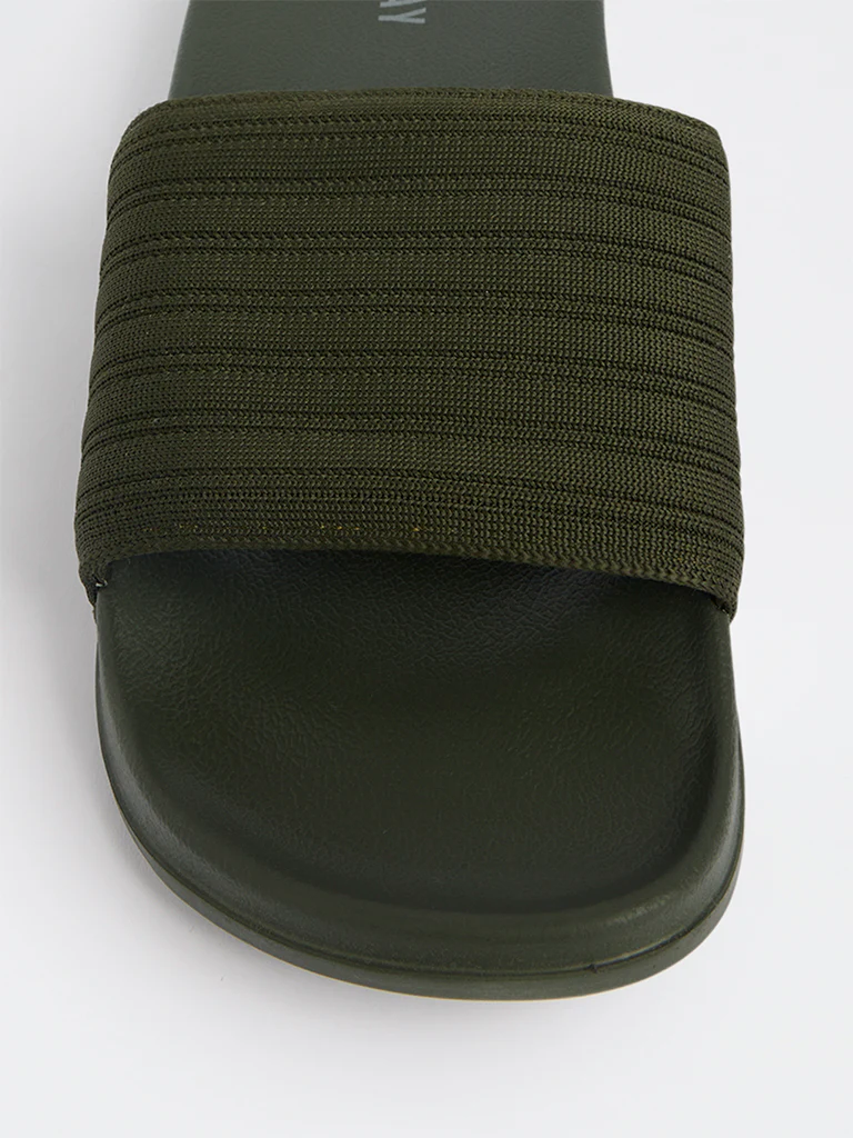 SOLEPLAY Olive Knit-Textured Pool Slides - Image 3