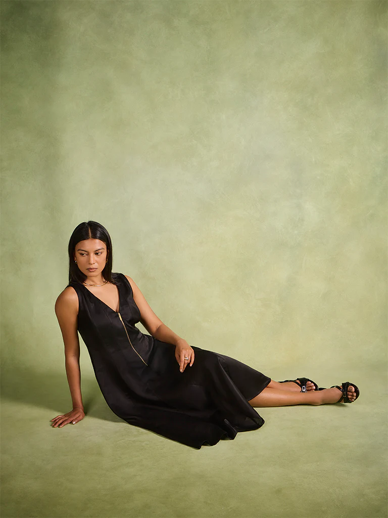 Solid Midi Dress – Black - Image 2