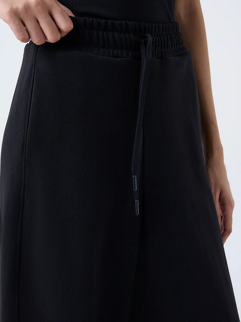 Studiofit Black High-Rise Pants - Image 3
