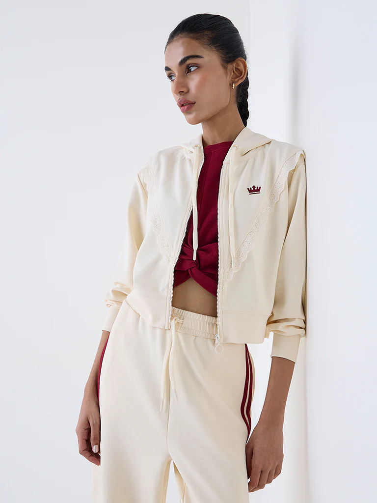 Studiofit Cream Schiffli Detailed Hooded Jacket