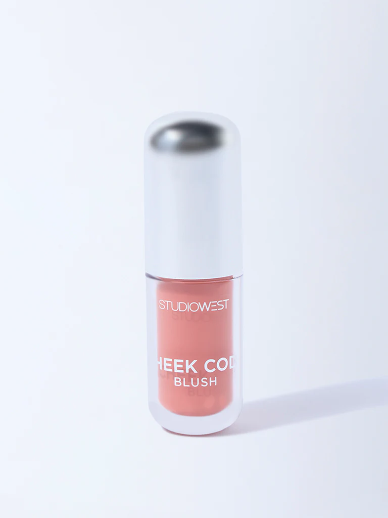 Studiowest Cheek Code Queen Liquid Blush - 4 gm - Image 3