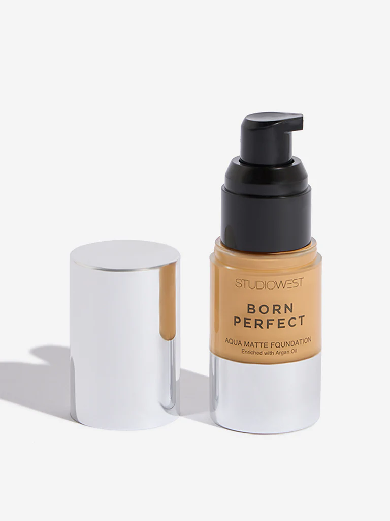 Studiowest Hazel Born Perfect Aqua Matte Foundation - 23 ml