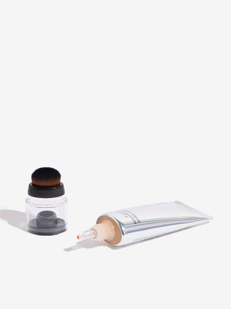 Studiowest Latte Blurrr On Foundation - 30 ml - Image 3
