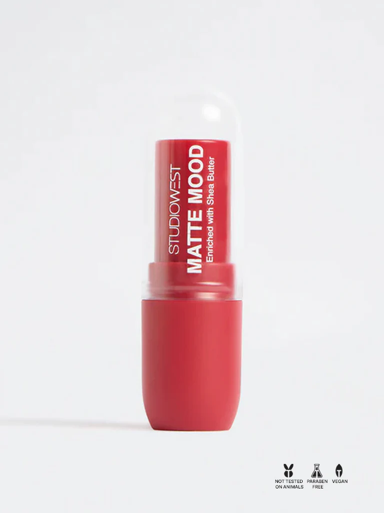 Studiowest Matte Mood Sizzle R-01 Lipstick - 4.2 gm - Image 3