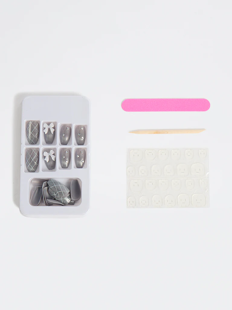 Studiowest Multicolour Silver Cat-Eye Press-On Nail Set - Image 2
