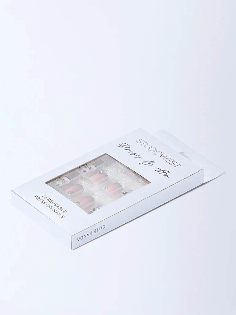 Studiowest Press & Go Cute Panda Reusable Press-On Nail Set - Image 3