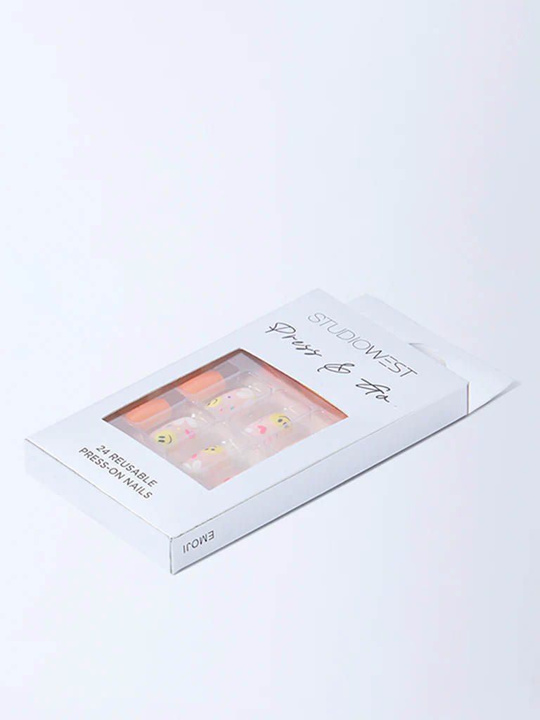 Studiowest Press & Go Emoji Reusable Press-On Nail Set - Image 3