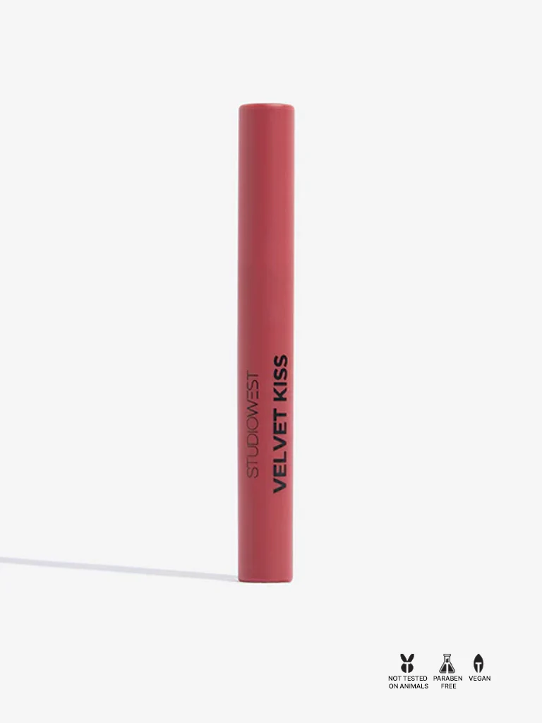 Studiowest Velvet Kiss Slim Stick Love Potion P-03 Lipstick - 2 gm - Image 3