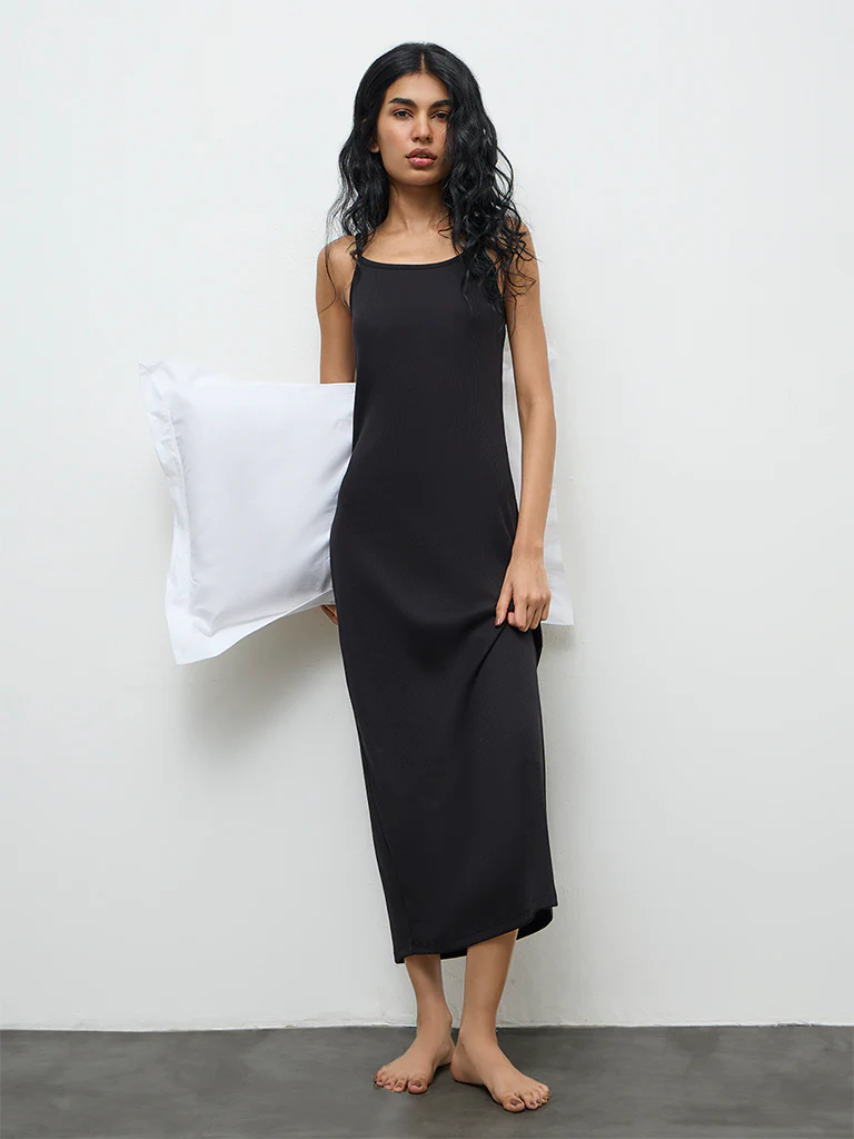 Superstar Black Ribbed Straight Dress