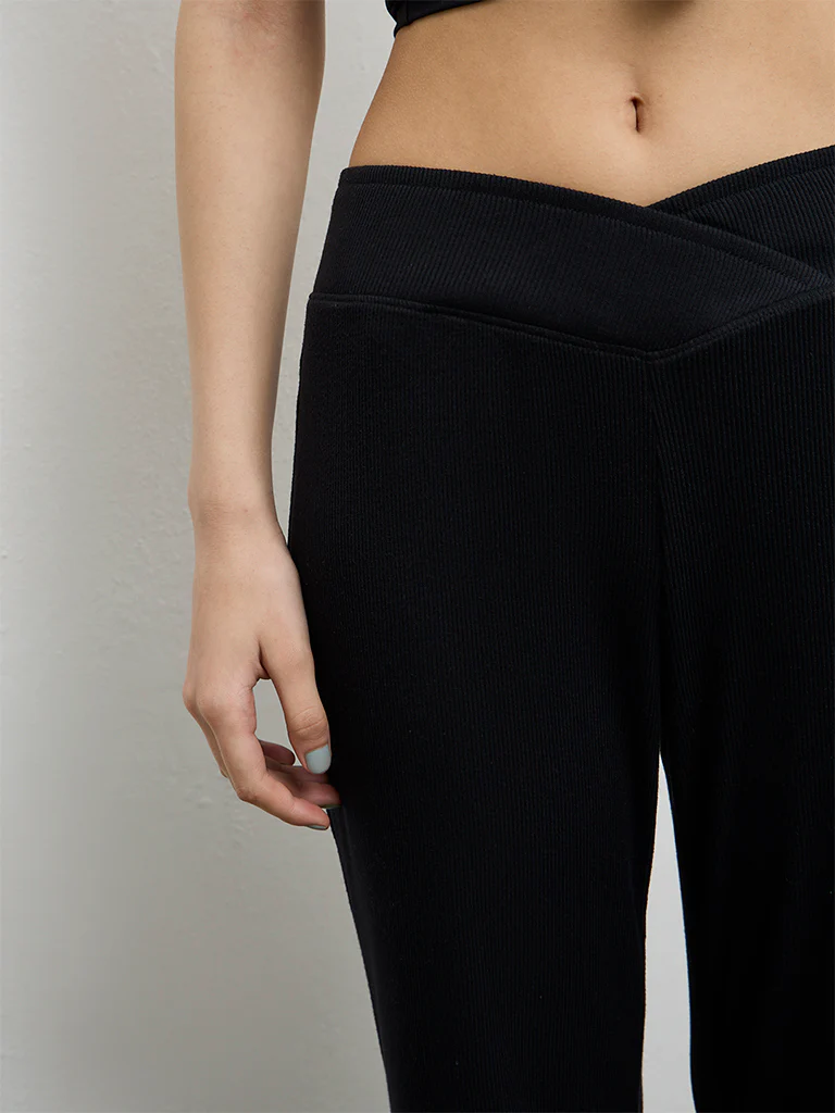 Superstar Black Ribbed-Textured High-Rise Pants - Image 3