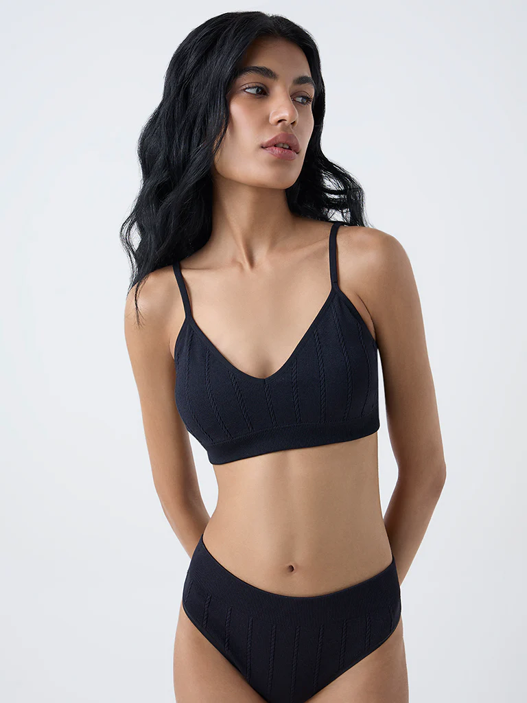 Superstar Black Seam-Free Padded Bra