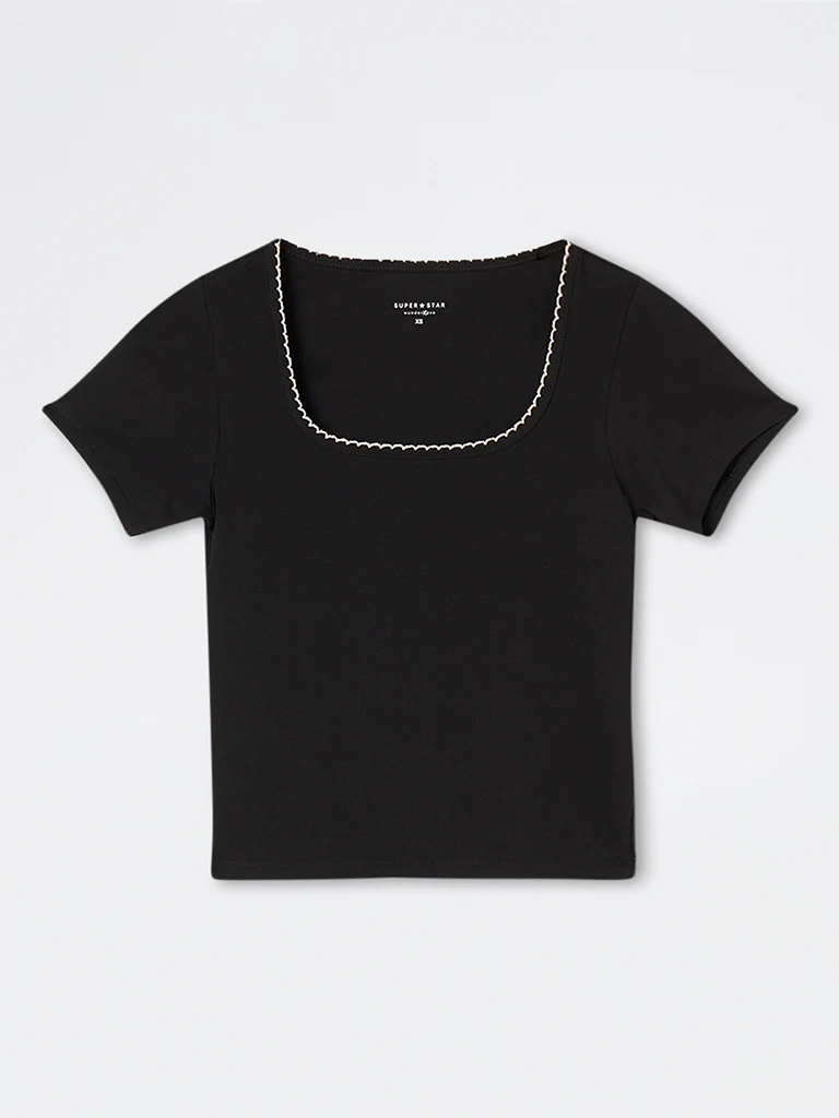 Superstar Black Solid Cotton-Blend Top