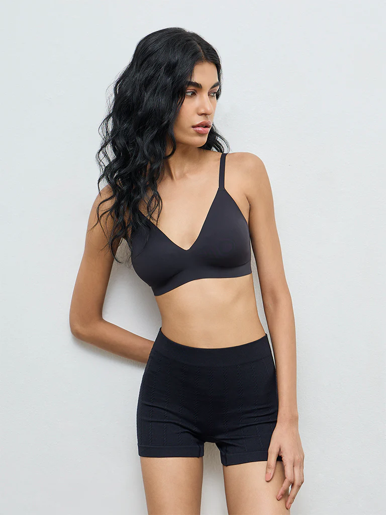 Superstar Black Solid Padded Non-Wired Bra - Image 2