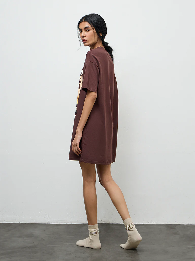 Superstar Dark Brown Graphic Printed Cotton T-Shirt Dress - Image 4
