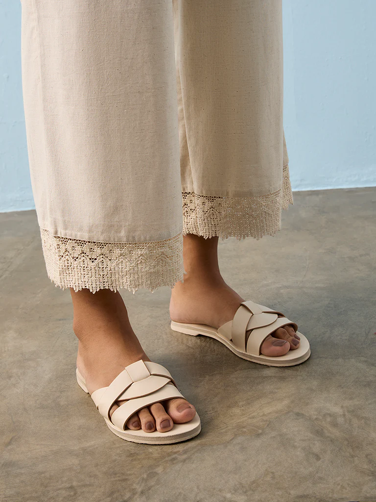 Utsa Beige Lace-Detailed Cotton-Blend Pants - Image 3