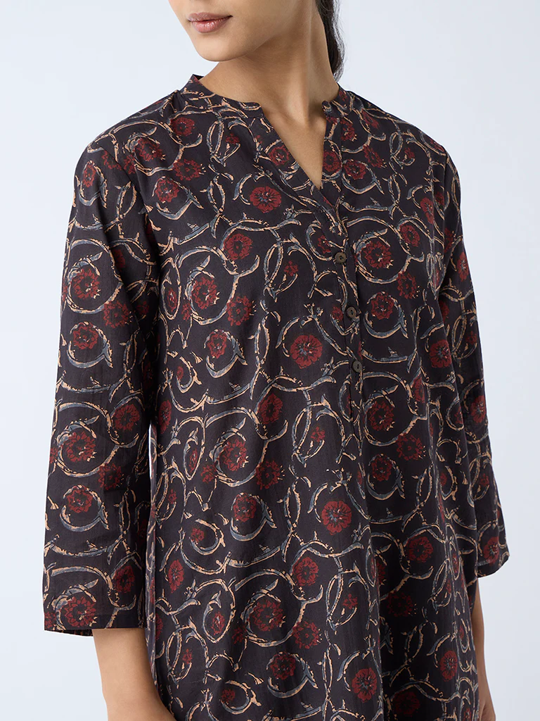 Utsa Black Botanical Printed Straight Cotton Kurta - Image 3