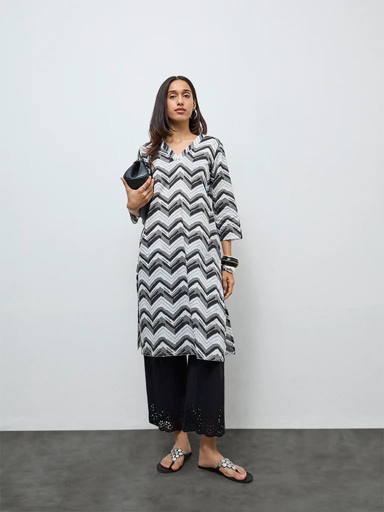 Utsa Black Chevron Cotton Straight Kurta