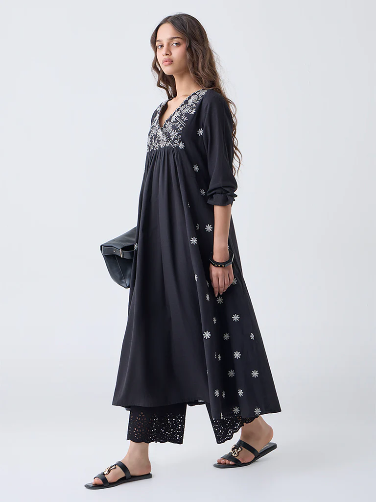 Utsa Black Embroidered Anarkali Cotton Kurta - Image 2
