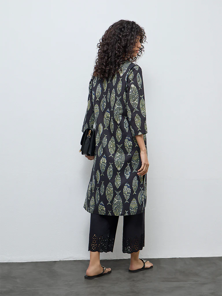 Utsa Black Fish Printed Cotton Straight Kurta - Image 4