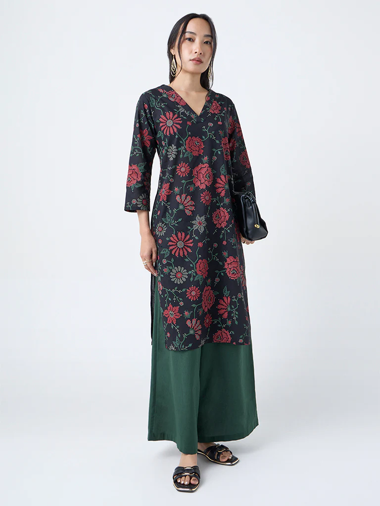 Utsa Black Floral Design Straight Cotton Kurta