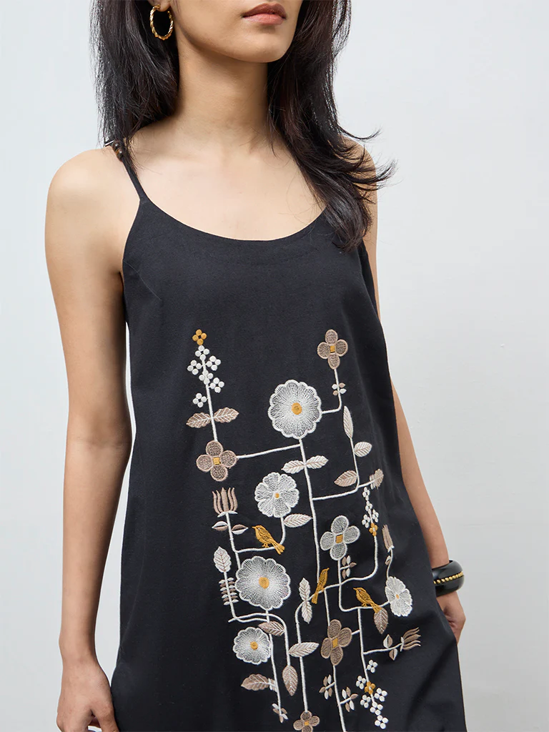 Utsa Black Floral Embroidered Cotton-Blend A-Line Kurta - Image 3