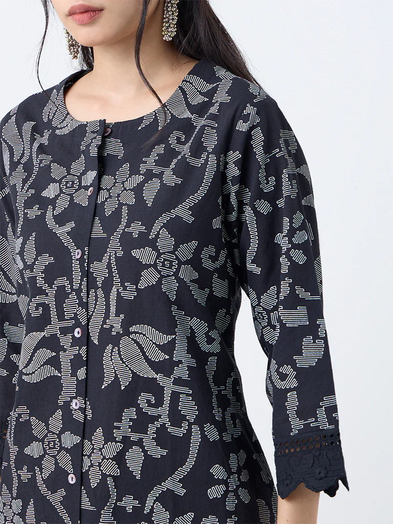 Utsa Black Floral Pattern Cotton-Blend A-Line Kurta - Image 3
