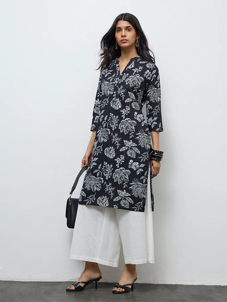 Utsa Black Floral Printed Cotton Straight Kurta