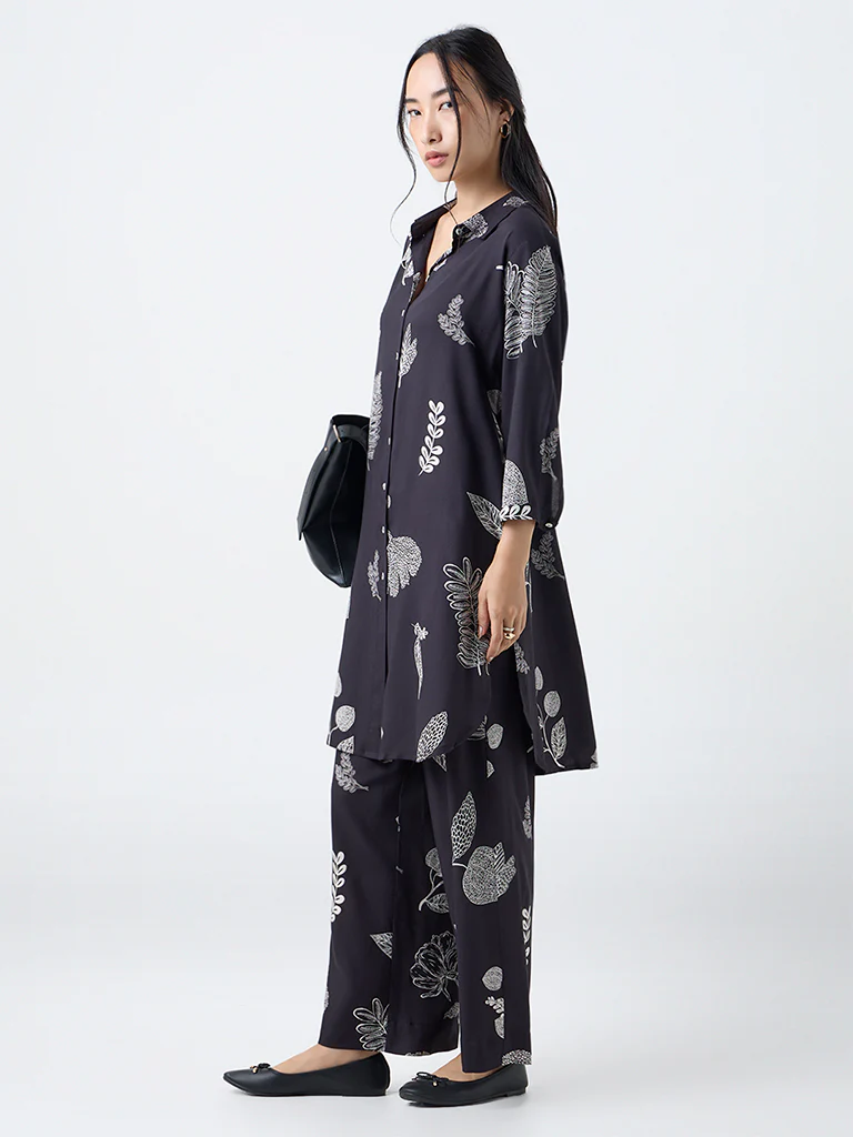 Utsa Black Foliage Printed Pants - Image 2