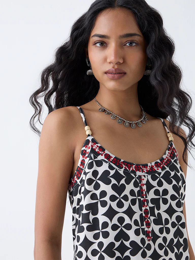 Utsa Black Printed Straight Kurta - Image 3