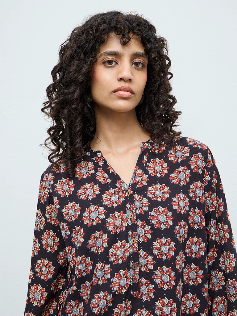 Utsa Black Printed Tunic - Image 3