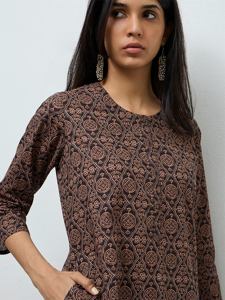 Utsa Brown Printed Cotton Straight Kurta - Image 3