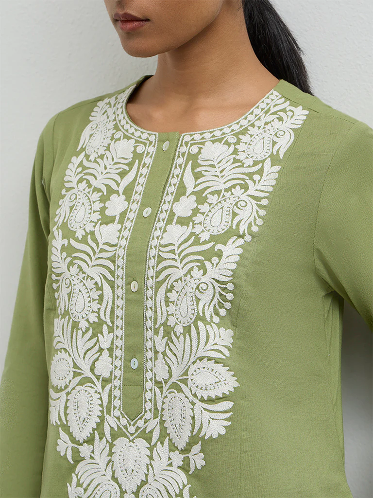 Utsa Green Floral Embroidered Cotton-Blend A-Line Kurta - Image 3