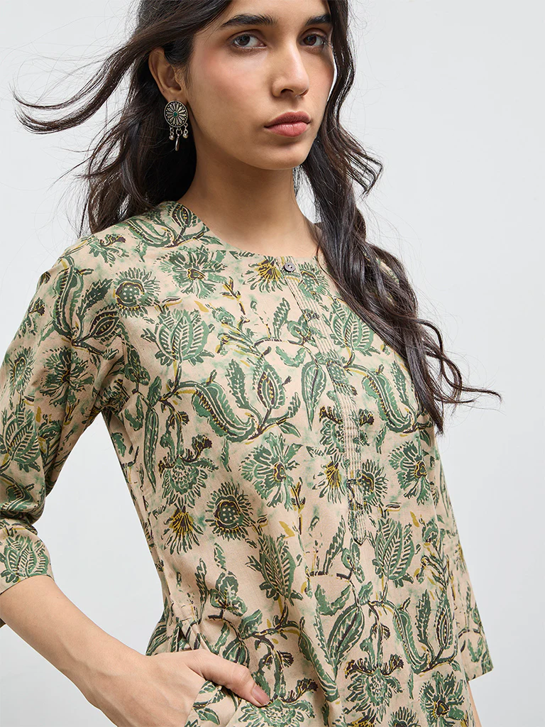 Utsa Green Floral Printed Cotton Straight Kurta - Image 3