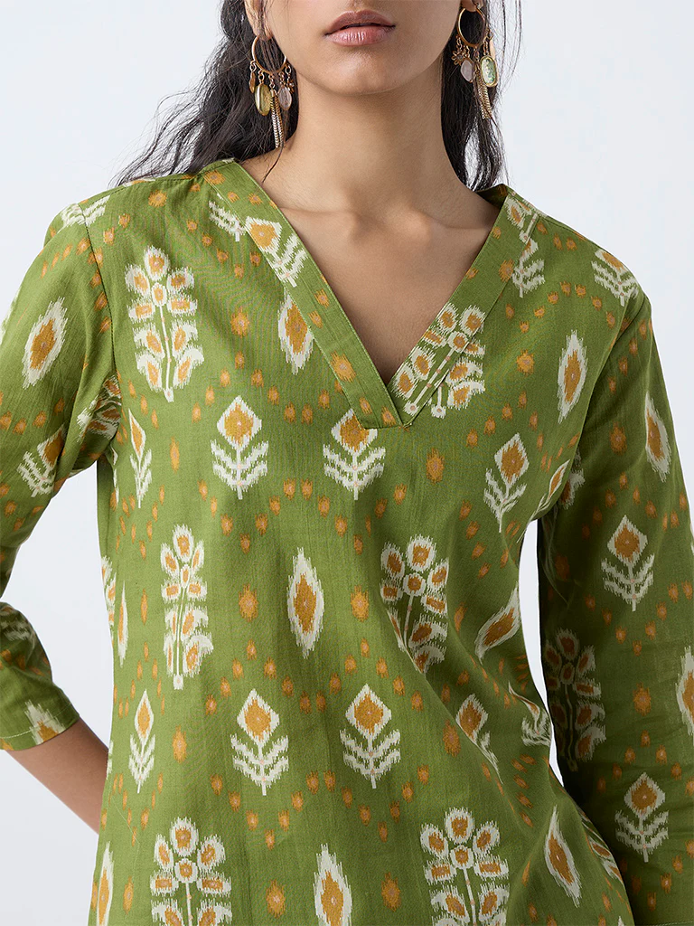 Utsa Green Ikat Pattern Straight Cotton Kurta - Image 3