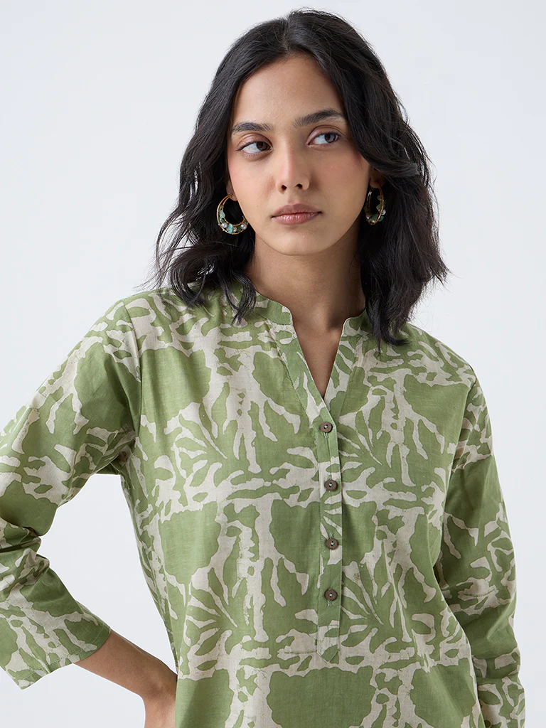 Utsa Green Printed Cotton Straight Kurta - Image 3