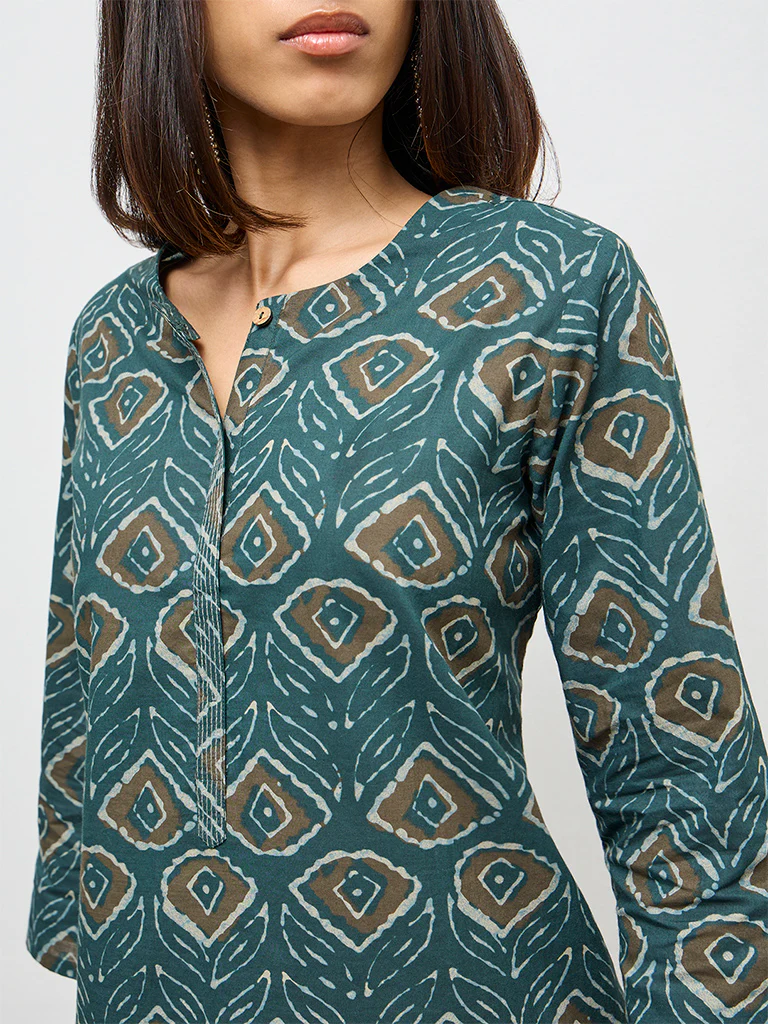 Utsa Green Printed Cotton Straight Kurta - Image 3