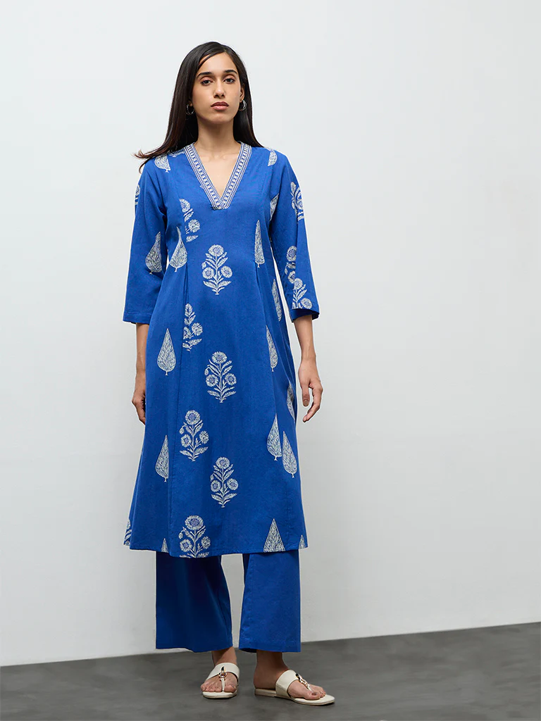 Utsa Indigo Floral Printed A-Line Cotton-Blend Kurta - Image 2
