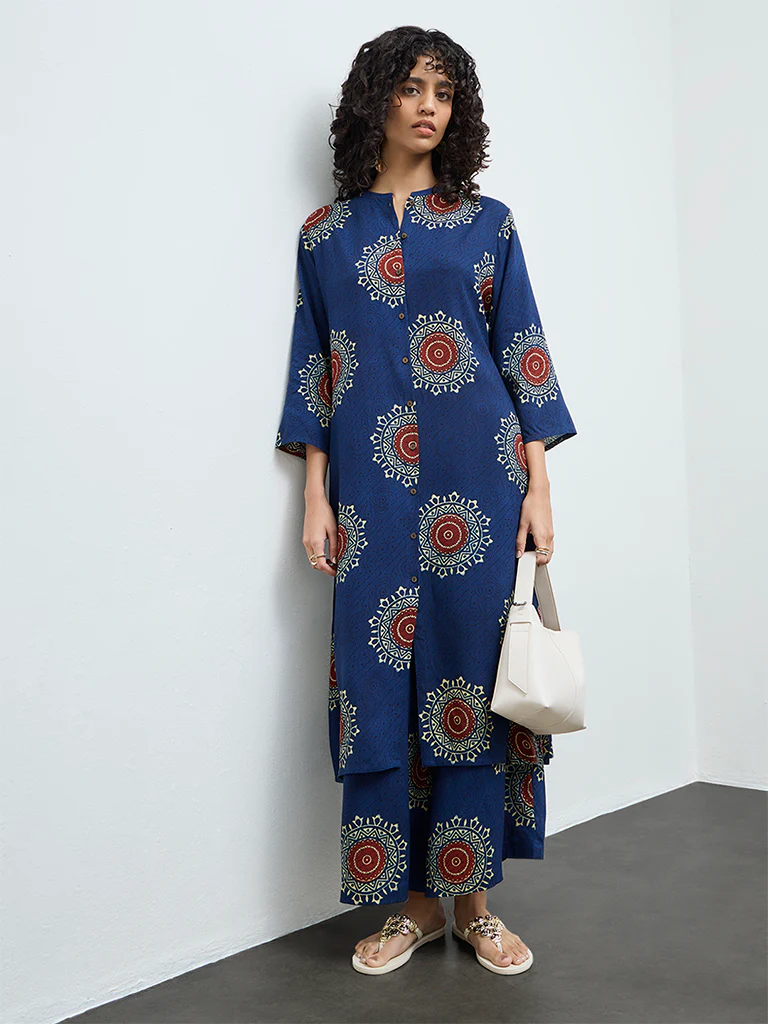 Utsa Indigo Geometric Printed A-Line Kurta - Image 2