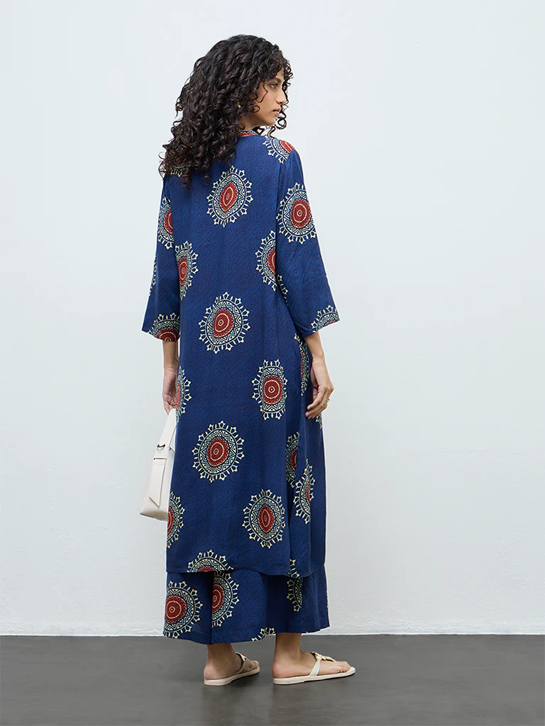 Utsa Indigo Geometric Printed A-Line Kurta - Image 4