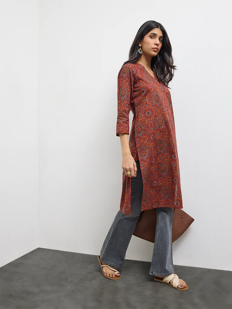 Utsa Maroon Botanical Butta Design Cotton Straight Kurta - Image 2