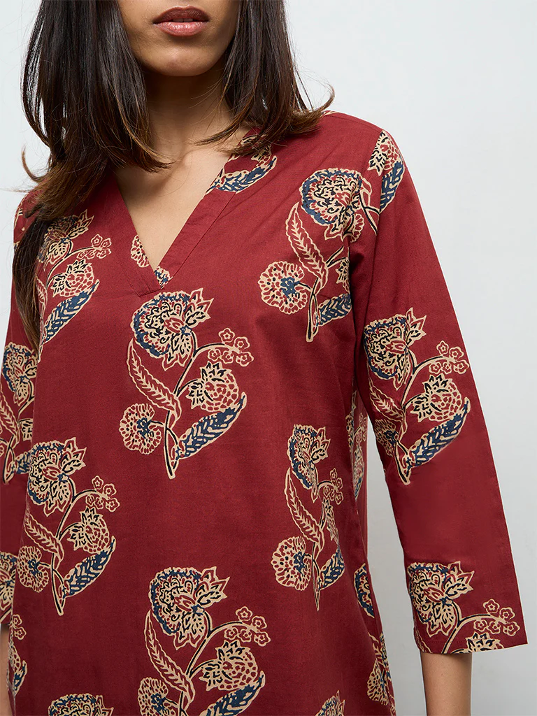 Utsa Maroon Butta Printed Cotton Straight Kurta - Image 3