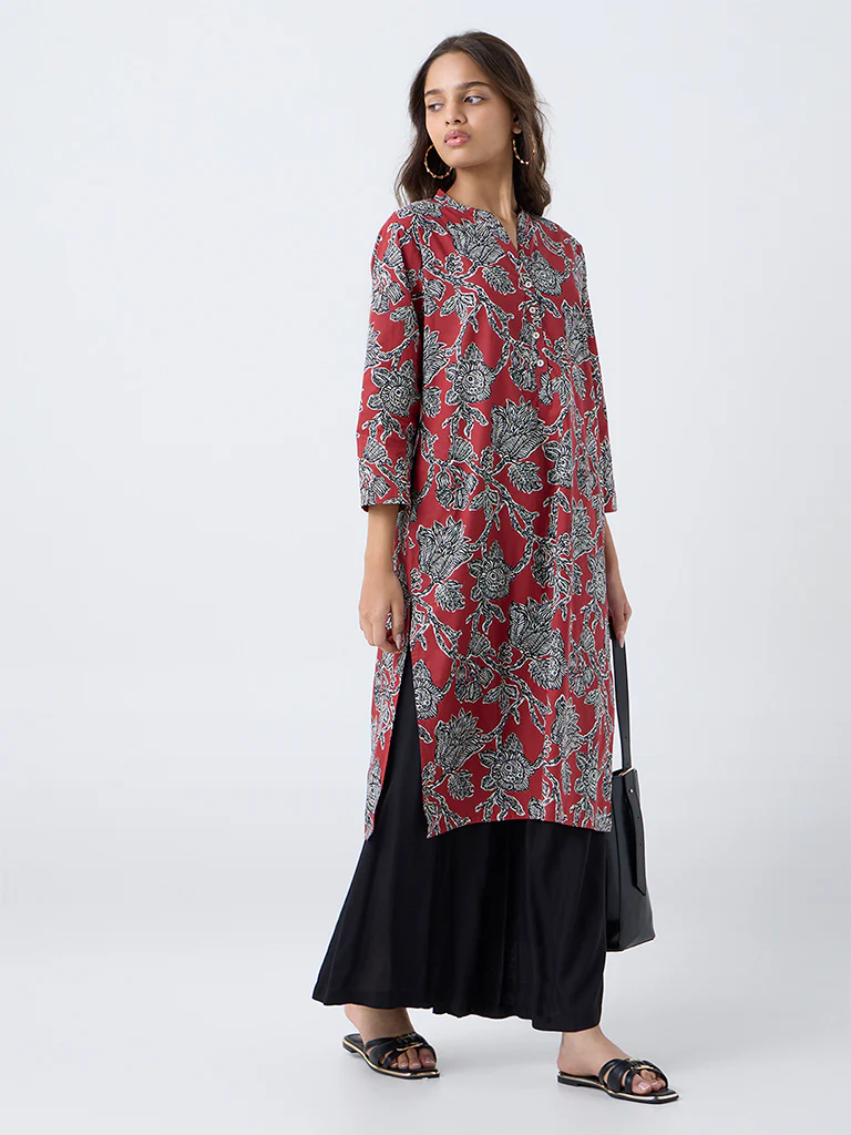 Utsa Maroon Floral Printed Cotton Straight Kurta