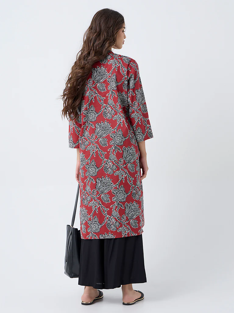 Utsa Maroon Floral Printed Cotton Straight Kurta - Image 4