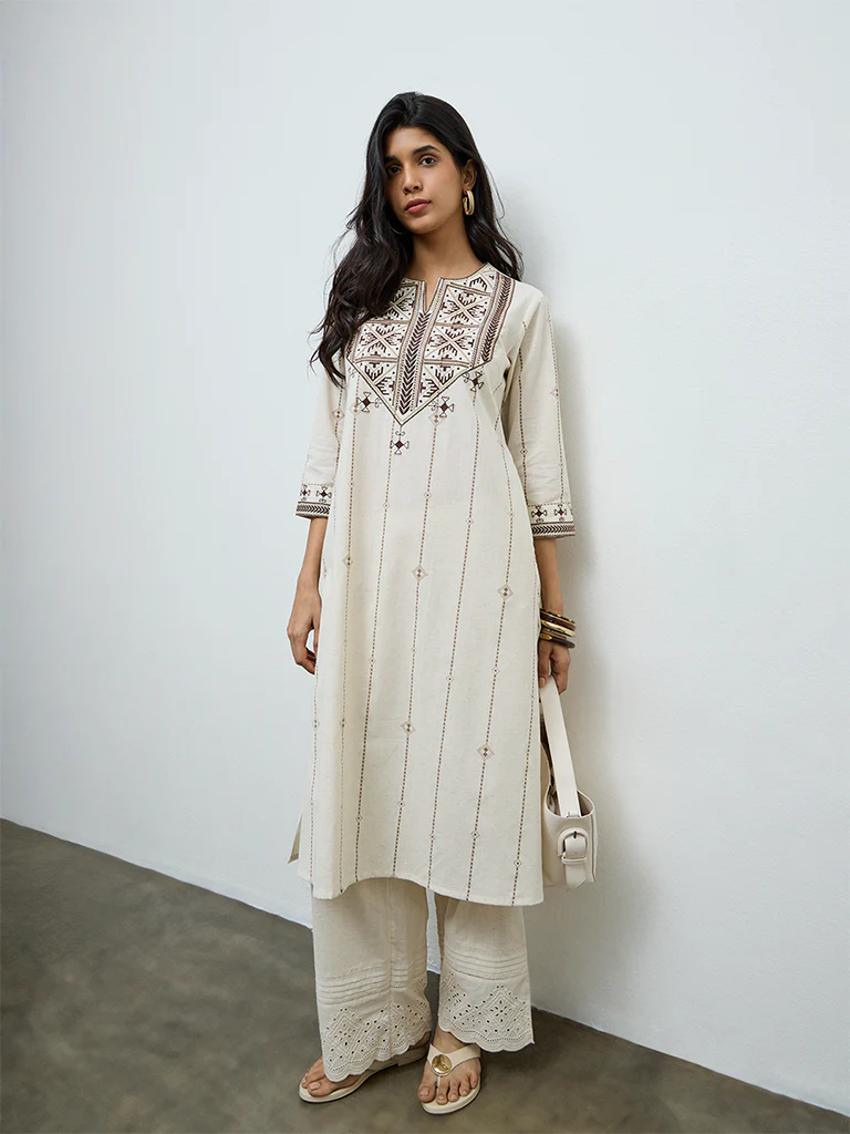 Utsa Off-White Aztec Embroidered Cotton-Blend A-Line Kurta