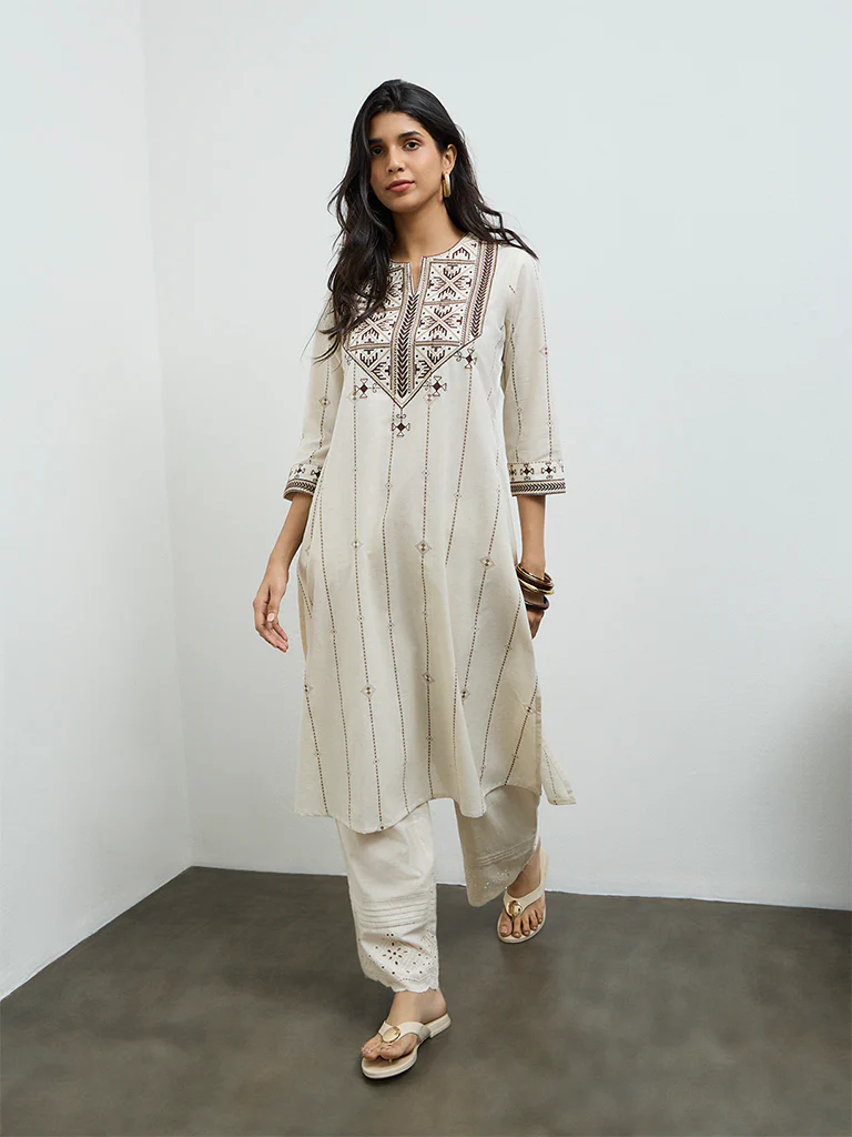 Utsa Off-White Aztec Embroidered Cotton-Blend A-Line Kurta - Image 2