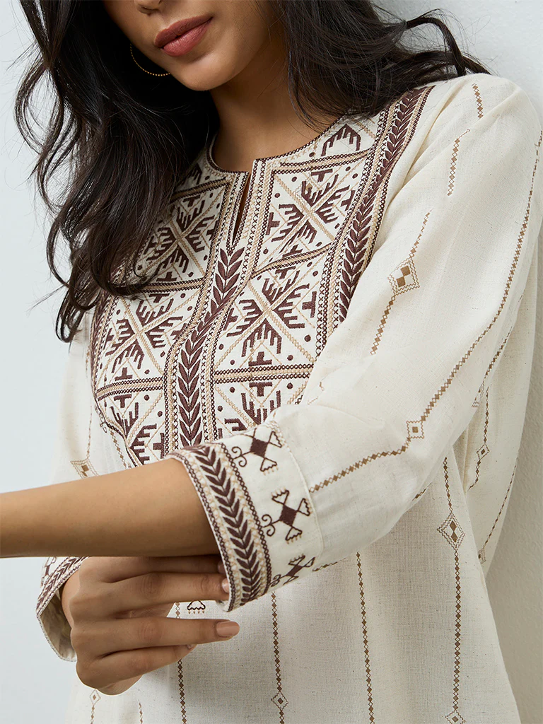 Utsa Off-White Aztec Embroidered Cotton-Blend A-Line Kurta - Image 3