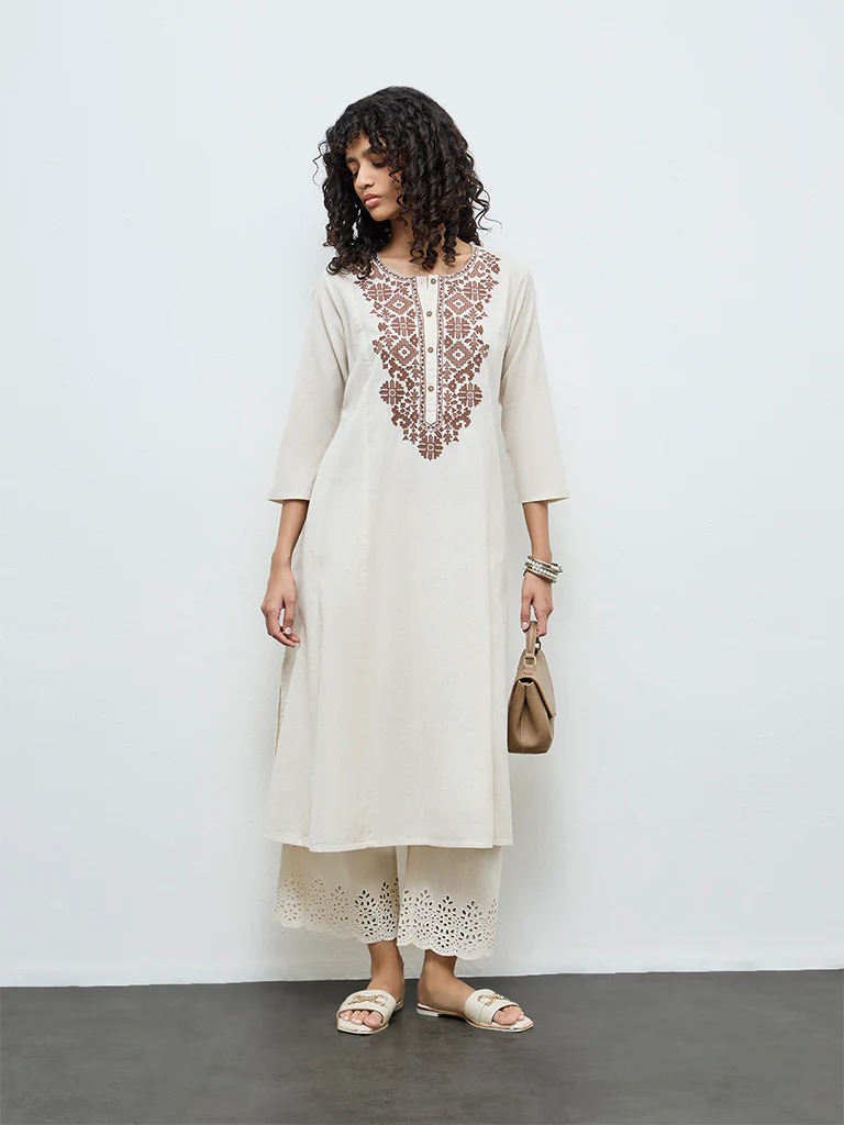 Utsa Off-White Embroidered Cotton-Blend Anarkali Kurta - Image 2