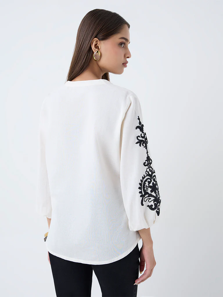 Utsa Off-White Embroidered Cotton-Blend Tunic - Image 4