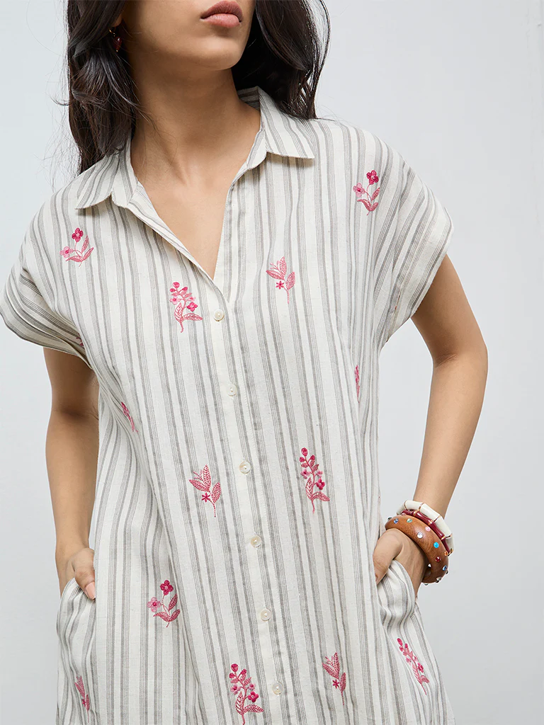 Utsa Off-White Floral Embroidered Cotton-Blend A-Line Kurta - Image 3