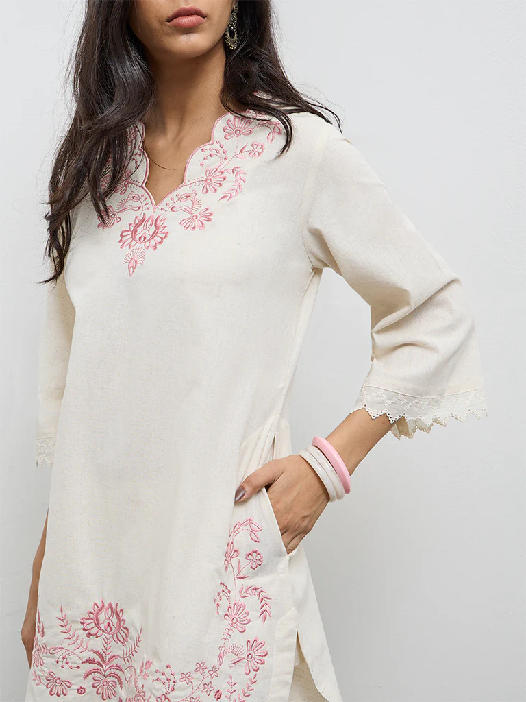 Utsa Off-White Floral Embroidered Cotton-Blend A-Line Kurta - Image 3